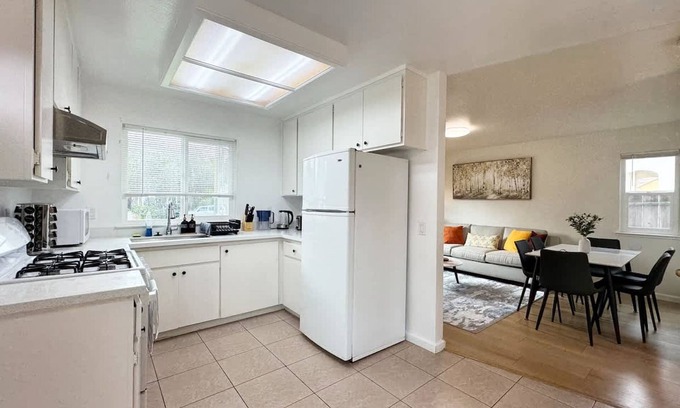 Northside House | Comfortable 4BR Heart Downtown SJ Central AC Sjsu