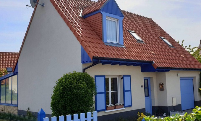 Wissant House | Comfortable and relaxing house, large veranda and enclosed garden in Wissant