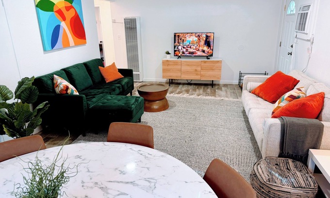 Downtown Apartment | Comfortable and style, near downtown vibe, cafes, supermarket