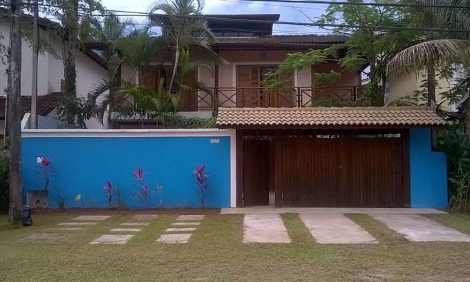 Barra do Una House | Comfortable colonial style house with 5 suites near the beach.