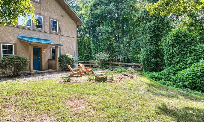 Bryson City House | Comfortable guest suite <1 mile to downtown Bryson City