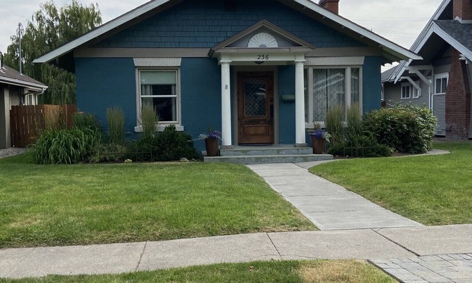 Twin Falls House | Comfortable historical home, centrally located