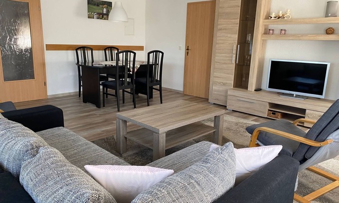 Gickelsberg Apartment | Comfortable large vacation apartment near Dresden (85sqm) free WLAN -Am Schwedenstein