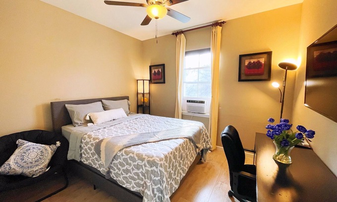 Tracy House | comfortable one bedroom one bath in the quiet community Mountain House