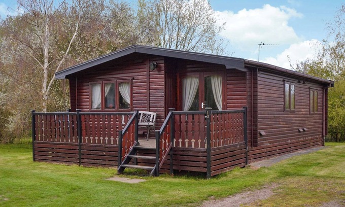 Langold Ski Chalet | Comfortable rustic lodge for four people.