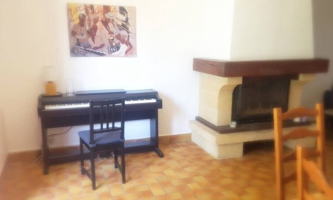 Pontault-Combault Villa | Comfortable Villa with 4 Bedrooms, Nature and Calm near Paris