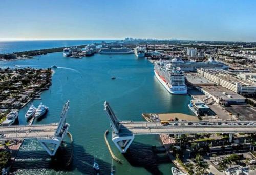 Middle River Terrace Apartment | Comfy Condos at Middle River Apt 2