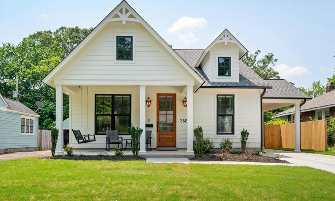 East Memphis House | Comfy New Home Blocks from the University of Memphis!