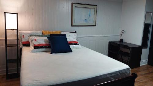 Goodwood Apartment | Comfy Rooms & Studio in 3Bed Home