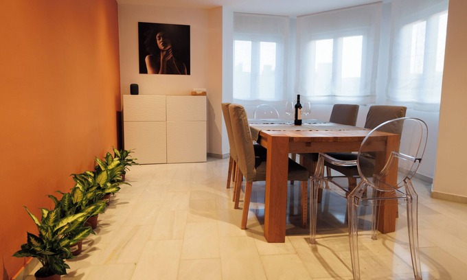 San Felipe Neri Apartment | Comfy Stylish Stay in Malaga