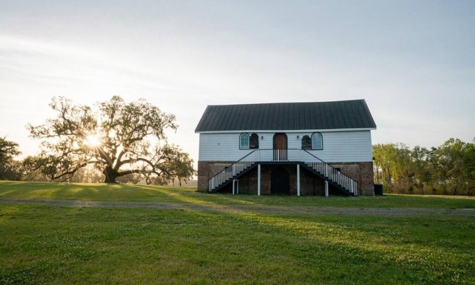 Huger House | Comissary Middleburg