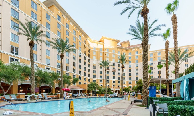 Las Vegas Hotel | Commodious Wyndham Grand Desert, 2 Bedroom Deluxe