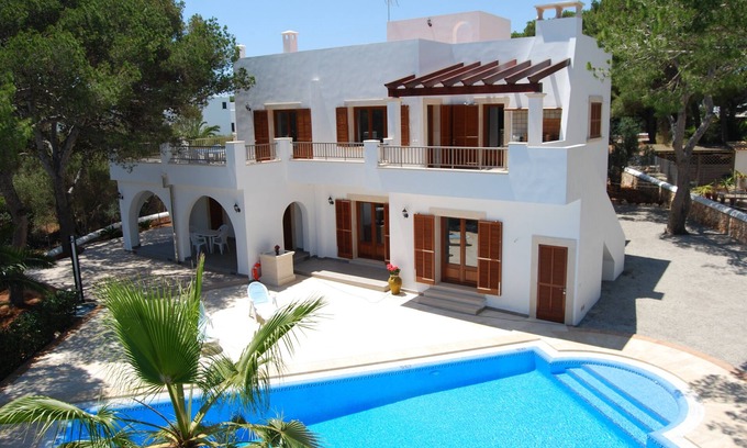 Cala d'Or Villa | Completely renovated villa with private pool, solarium and barbecue