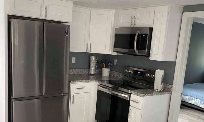 New Hampton House | Completely renovated house near lake