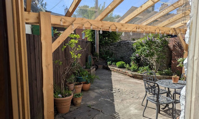 Llanfyllin Cottage | COMPTON HOUSE, pet friendly, character holiday cottage in Llanfyllin