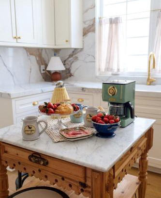 Cannonborough Elliotborough Villa | Concept House Charleston