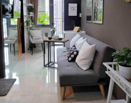 Bonifacio Global City Apartment | Condo in BGC near Grand Hyatt