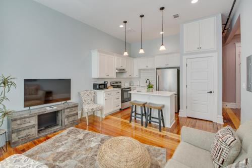 Hot Springs Apartment | Condo in Downtown Hot Springs Near Bathhouse Row!