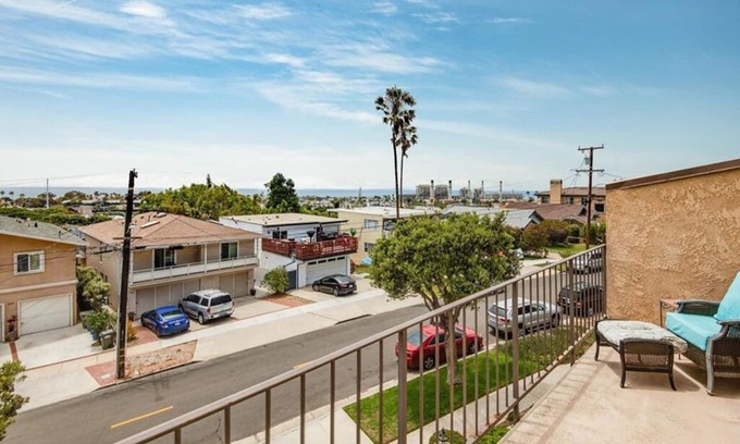 South Redondo Condo | Condo In Redondo Beach. Close To The Ocean & Beach.