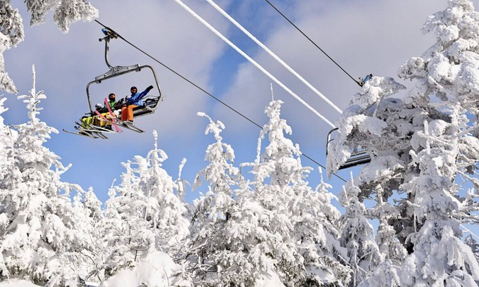 Stratton Mountain Condo | Condo just steps from Tamarack Lift - Cozy up by the fireplace!