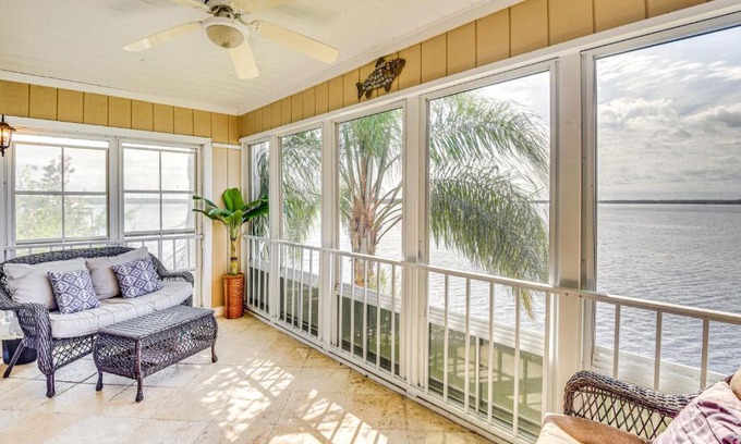 Welaka Apartment | Condo on St Johns River with Boat Dock Access!