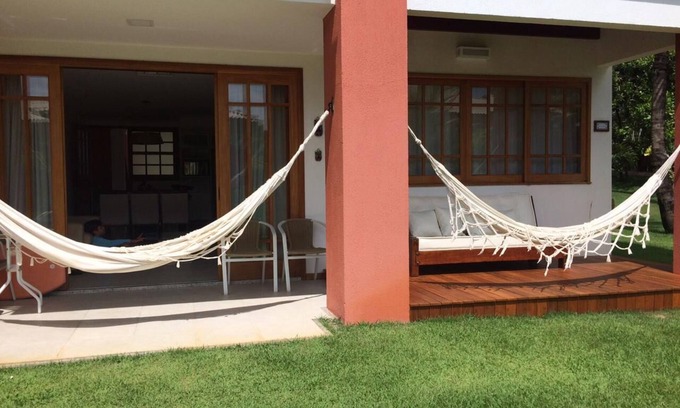 Praia do Forte Apartment | Condominium in Praia do Forte 2 bedrooms, leisure structure, air, tv and internet