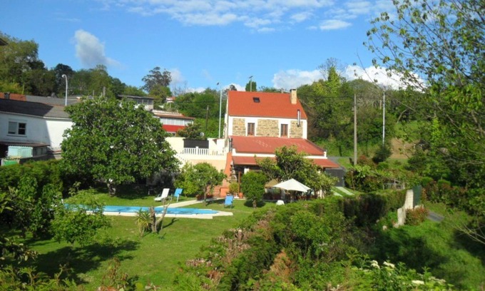 Cambre Cottage | CONFORTABLE O FORNO DE SIGRAS. Rural house with swimming pool for weekly rental