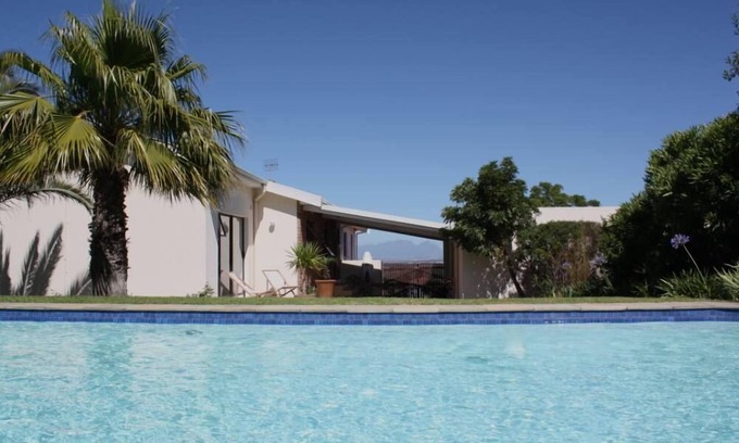 Somerset West Villa | Confortable villa with stuning views, nice garden and amazing swimming pool