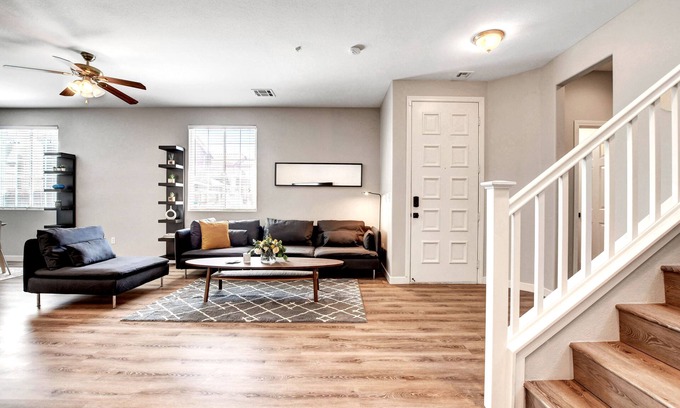 Las Vegas House | Contemporary 3BR House Near DT Summerlin – 3 Miles