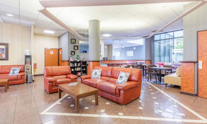 7th Arrondissement Apartment | Contemporary Comfort in Lyon's Vibrant Gerland District