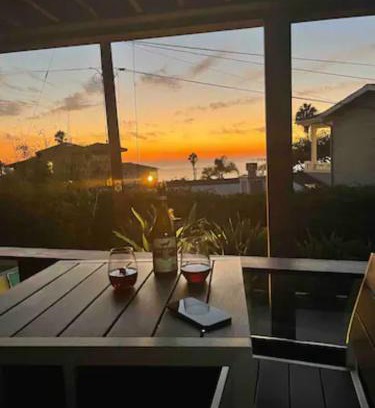 Sunset Cliffs Apartment | Contemporary Ocean Sunset Views with Firepit Pt Loma close to PLNU