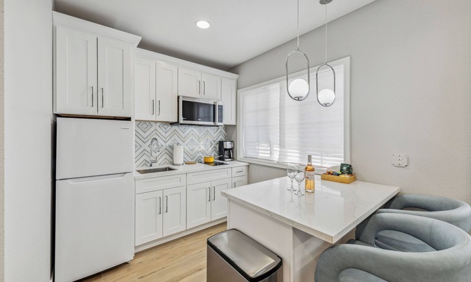 Bonita - 24th Apartment | Contemporary Studio Apartment near downtown San Jose