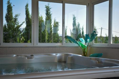 Atarfe Villa | Contemporary Villa in Atarfe with Private Pool and Mountain View