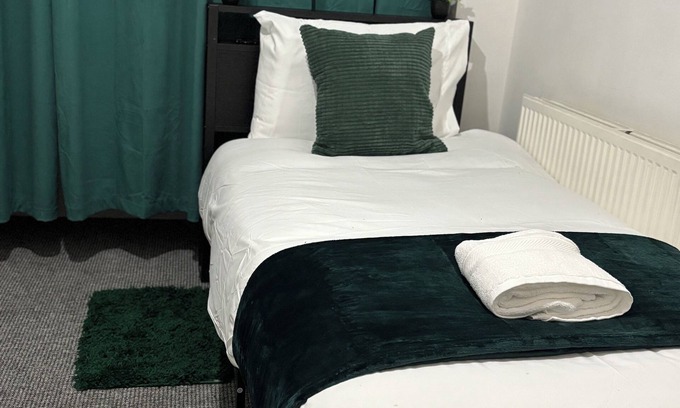 Thorpe Satchville House | Contractors, business travellers, or families needing short or long-term stays