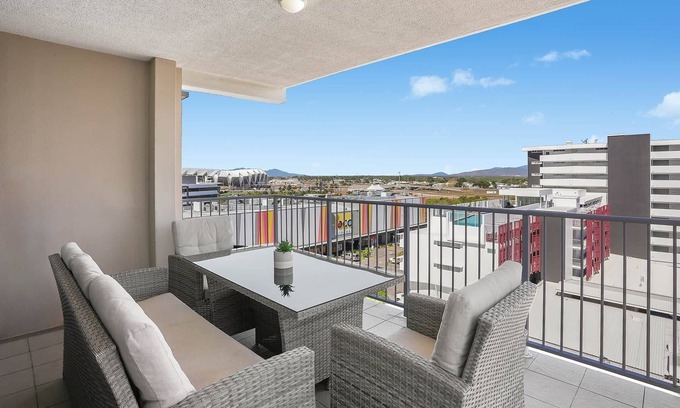 Townsville Apartment | Convenience, Comfort & Style