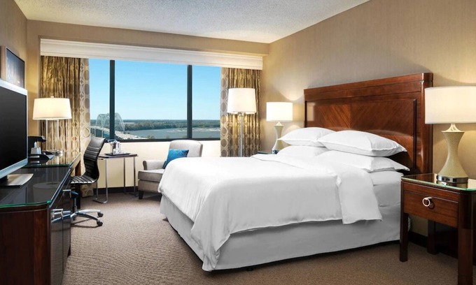 Pinch District House | Convenient Location! On-Site Restaurant/Bar, Near Memphis Rock ‘n Soul Museum