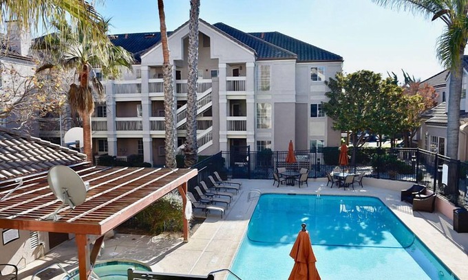 San Bruno Resort | Convenient Location! Pets Allowed, Onsite Pool, Parking, Free Breakfast