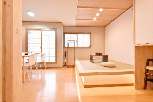 Abeno Villa | Conveniently located for Tennoji Station, direct access to Kansai Airport, Japanese-style modern 3rooms, convenient shopping