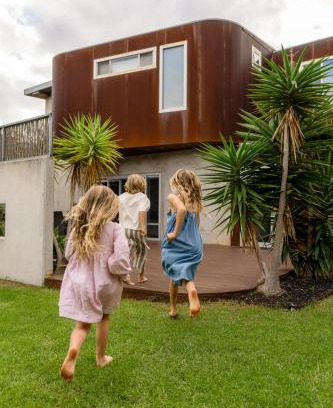 Gracetown House | Cooinda - sweeping ocean views, short walk to beach