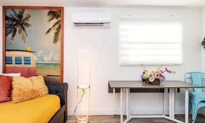 Flagami Apartment | Cool Mini-Studio. 3mi to Airport. 11mi to Beach
