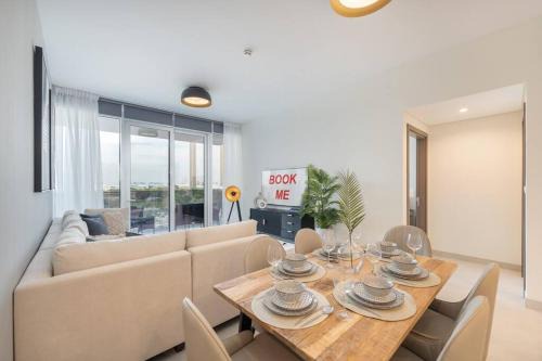 Bur Dubai Apartment | Cool Space for 6, Close To The Metro!