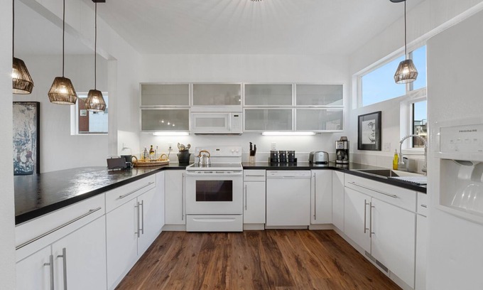 Old Town North House | Coopers North in Old Town – Hot Tub & Pool Table!