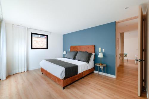 La Gran Via Apartment | Cora 96 Street Apartments