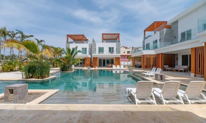 Lighthouse Estates Villa | Coral Villa #4 Summar