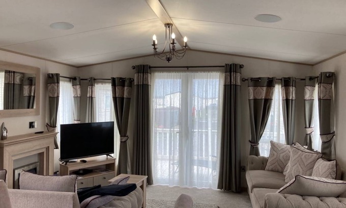 Whitstable House | Coral - With air conditioning (D/F)