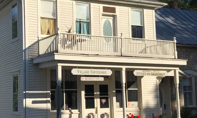 Maeystown Bed & Breakfast | Corner George Inn Bed & Breakfast