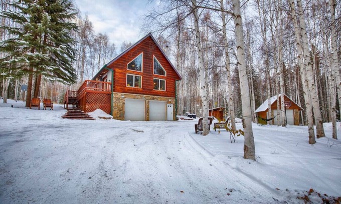 Fairbanks House | Corporate Cabin Aurora Refuge