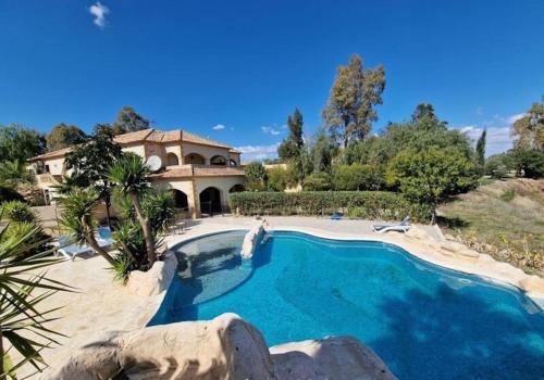 Turre Villa | Cortijo Blanco Turre detached villa with two swimming pools