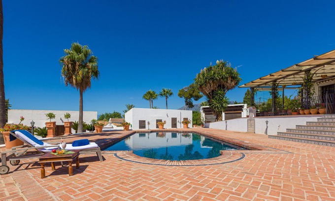 Urbanizacion el Rosario Hotel | Cortijo Boutique Marbella