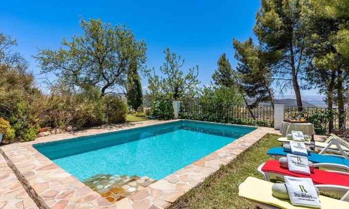 Illora House | Cortijo La Alberquilla Íllora by Ruralidays